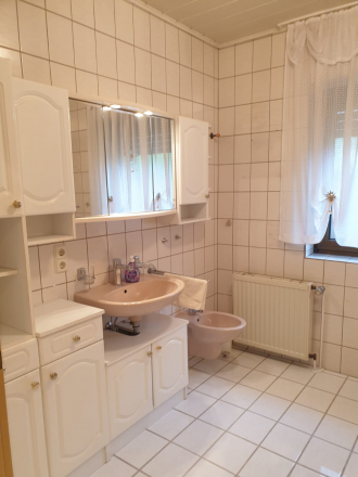 Exp. 1711 Tageslichtbad mit Badewanne