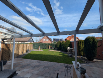 Exp. 1745 Terrasse mit Garten