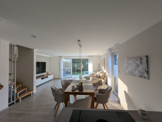 1741 Wohn- und Esszimmer